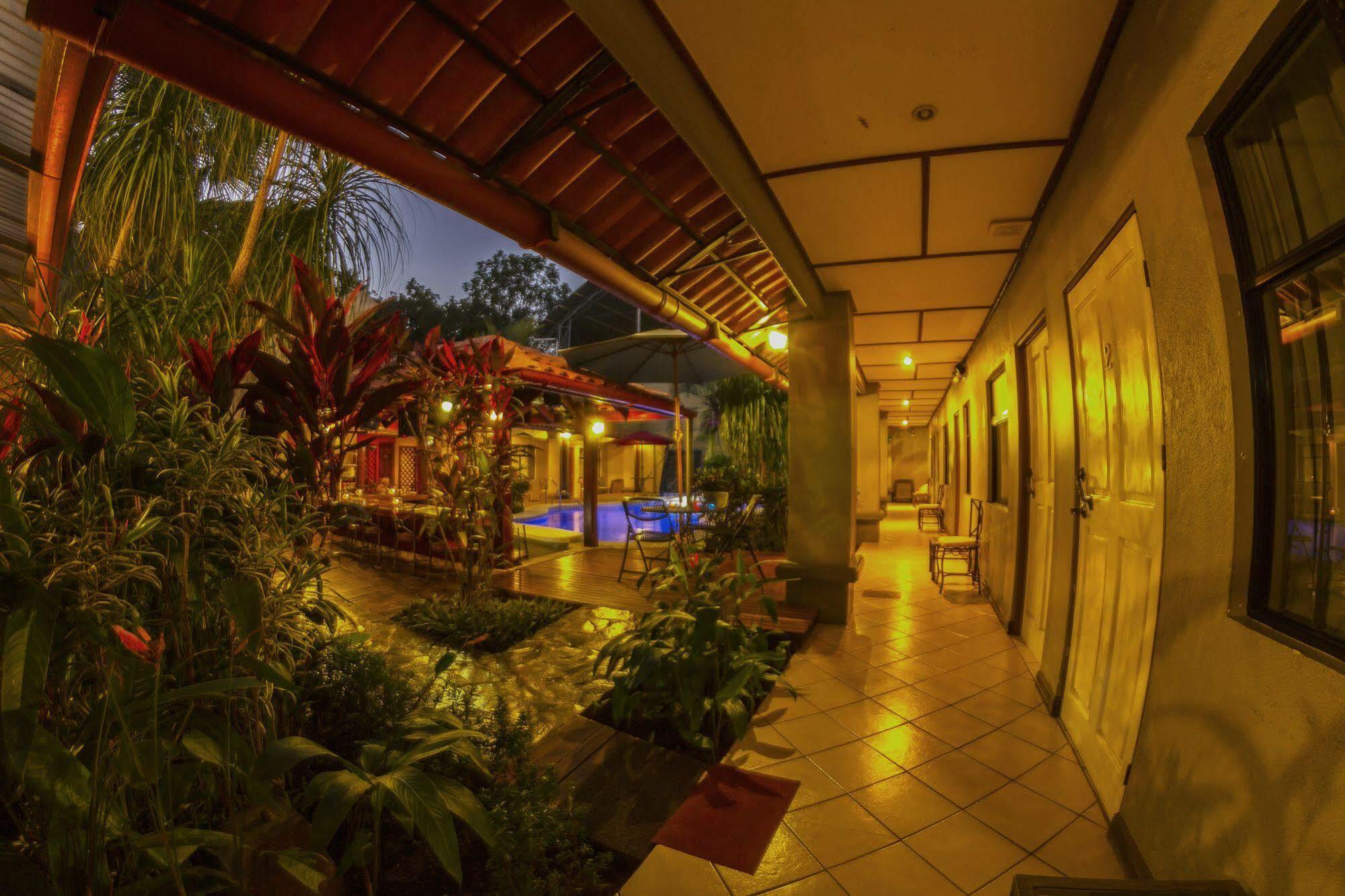 Hotel Iguana Verde Orotina Esterno foto